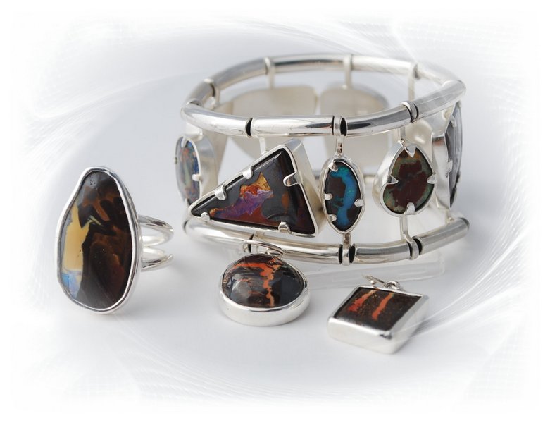 Antoinett Chambers - Forgotten World - Bracelet Ring Earring Set